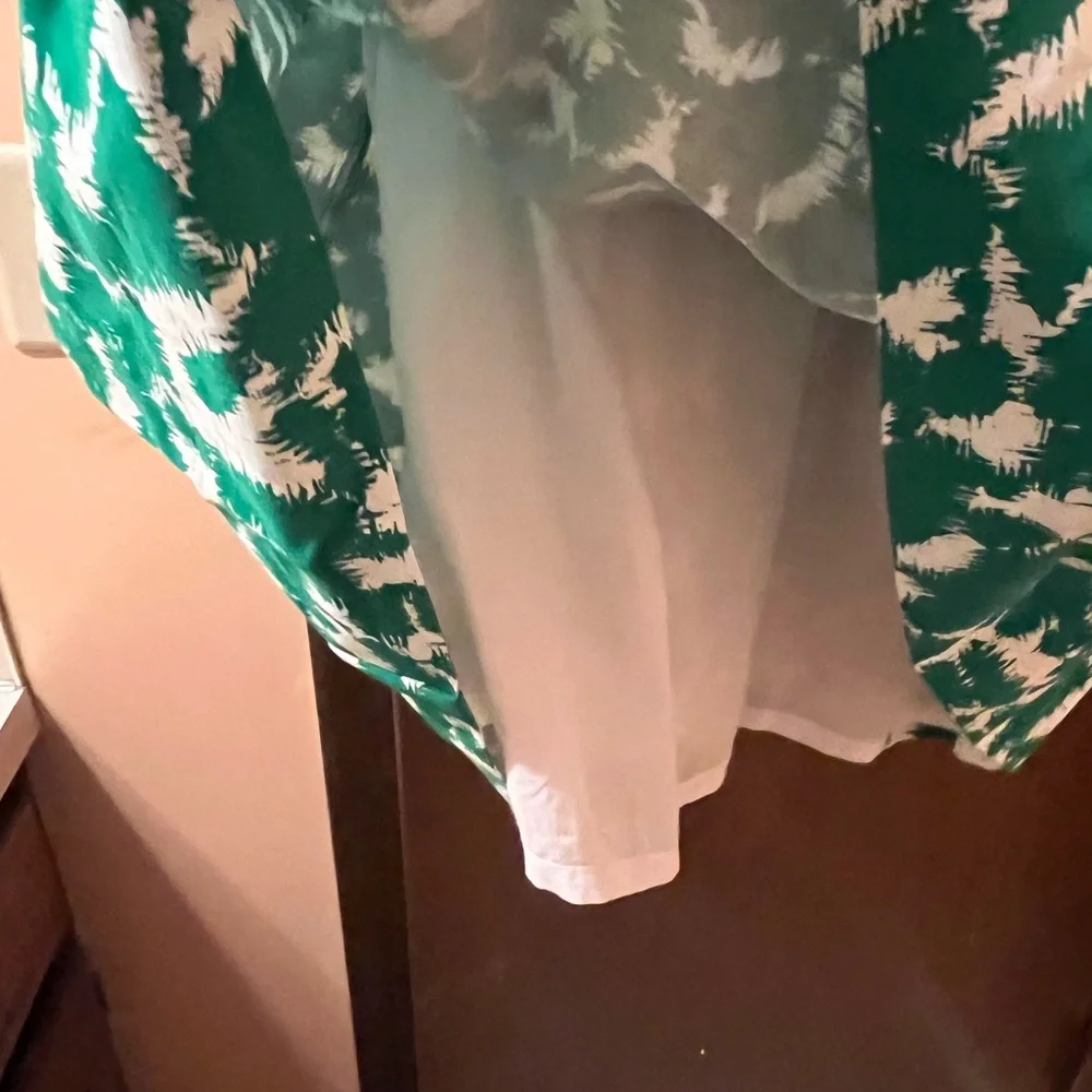 LAST CHANCE | Milly Sarah Dropped Waist Belted Dress in White & Green - Picture 8 of 10